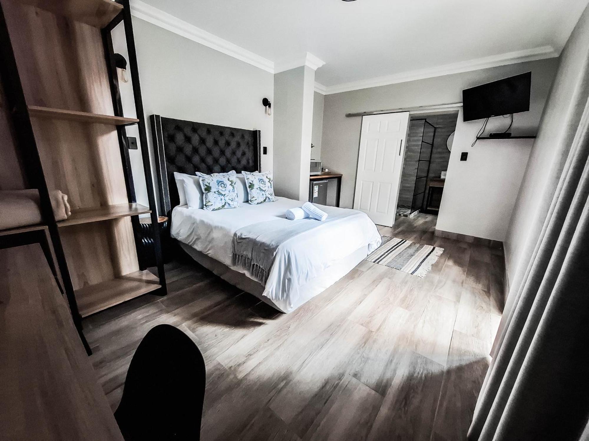 פיט רטיף B At Home Guest House מראה חיצוני תמונה